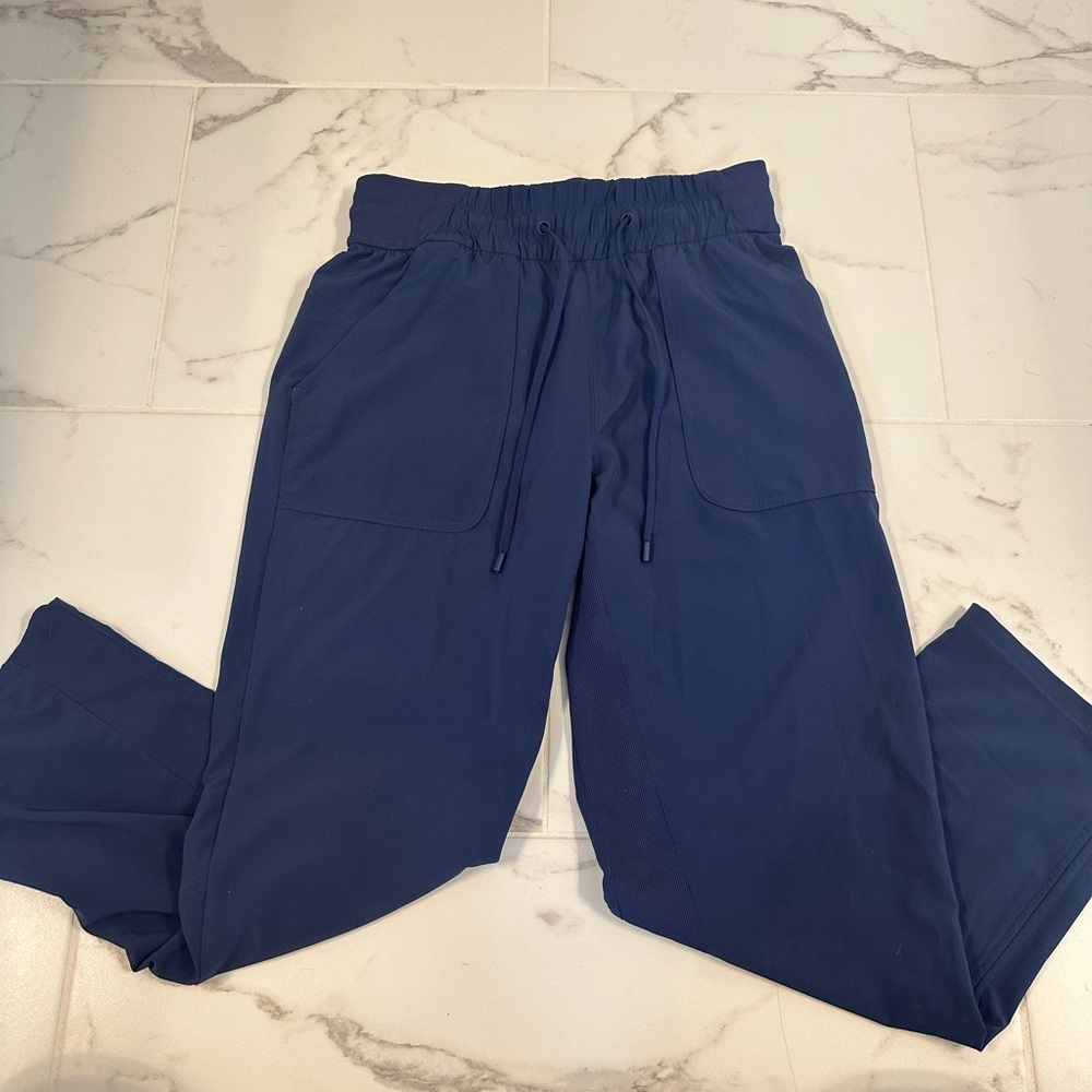 EUC Lululemon Beyond The Studio Crop - 6